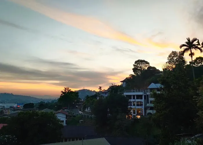 Marvel Hills Kandy