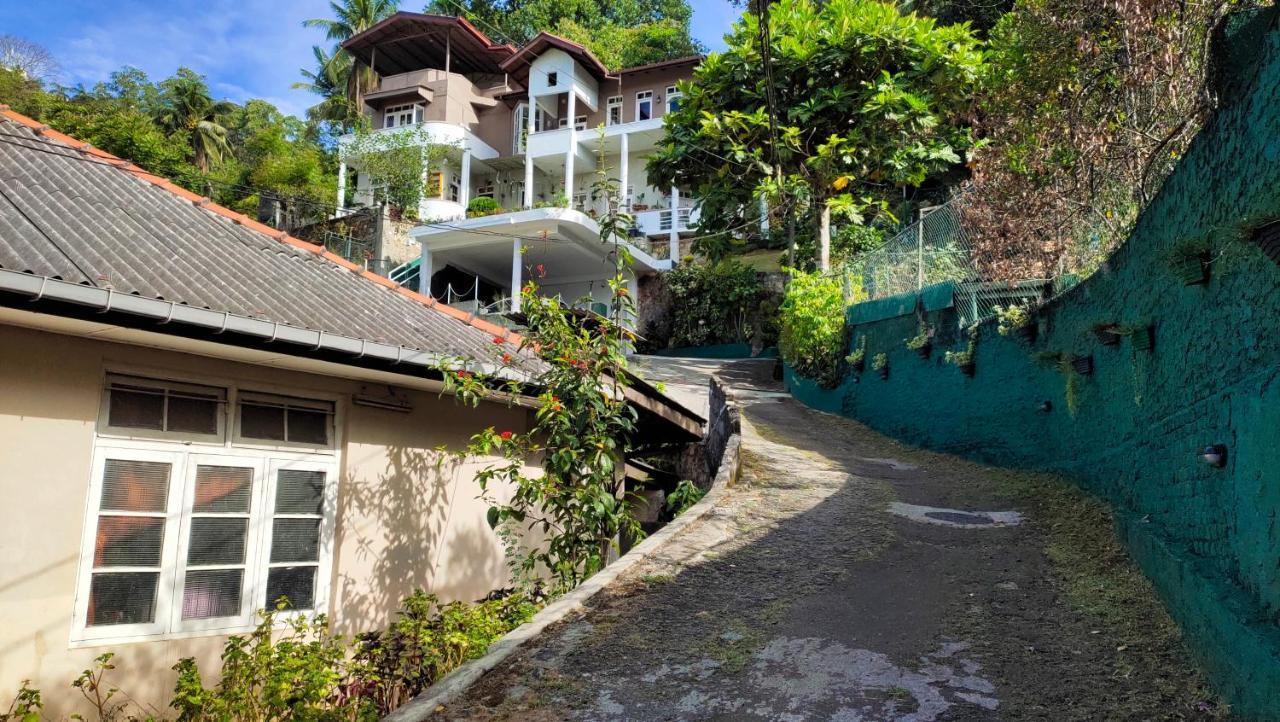 Privatunterkunft Marvel Hills *